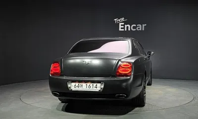 Bentley Flying Spur 2006, 240193 км, за 8523.29 USD