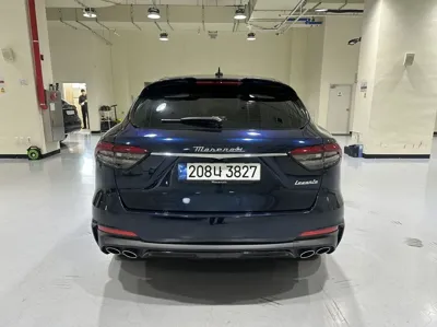 Maserati Levante 2023, 11077 км, за 56555.92 USD