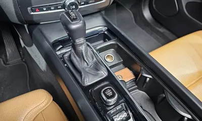 Volvo XC60 2019, 153082 км, за 15276.6 USD - фото 9