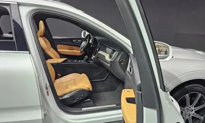 Volvo XC60 2019, 153082 км, за 15276.6 USD - фото 11