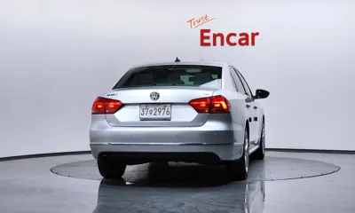 Volkswagen Passat 2014, 90719 км, за 3277.72 USD
