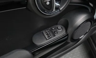 MINI Cooper 2024, 8760 км, за 19233.29 USD - фото 27