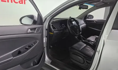 Hyundai Tucson 2018, 159852 км, за 5333.07 USD - фото 10