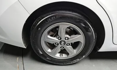 Hyundai Avante 2016, 85785 км, за 4951.14 USD