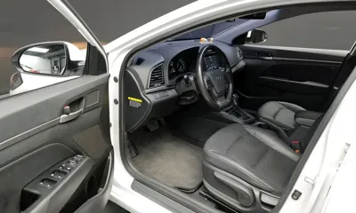 Hyundai Avante 2016, 85785 км, за 4944.06 USD - фото 12