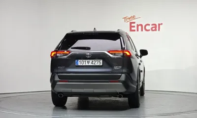 Toyota RAV4 2025, 31155 км, за 27315.92 USD