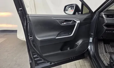 Toyota RAV4 2025, 31155 км, за 27315.92 USD - фото 24