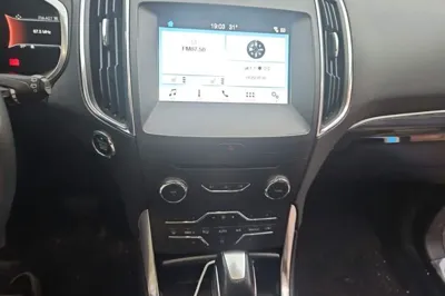 Ford Edge 2017, 139300 км, за 8417 USD - фото 13