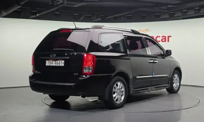 Kia Canival 2011, 278179 км, за 1645.96 USD