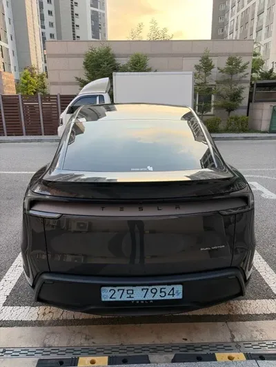 Tesla Model Y 2025, 8170 км, за 40390.9 USD