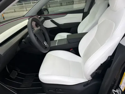 Tesla Model Y 2025, 8170 км, за 40390.9 USD - фото 7