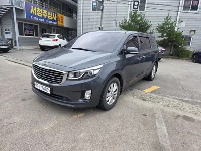 Kia Canival · 2017 год