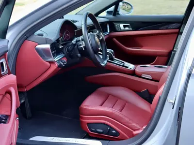 Porsche Panamera 2022, 28000 км, за 107119.76 USD