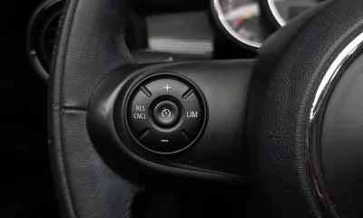 MINI Cooper Convertible 2018, 63715 км, за 8391.89 USD - фото 15