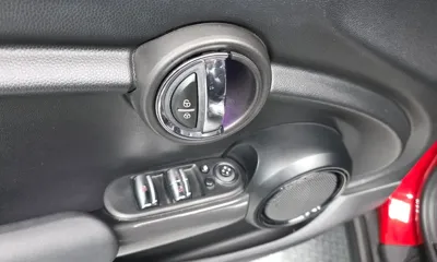 MINI Cooper Convertible 2018, 63715 км, за 8391.89 USD - фото 30