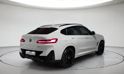 BMW X4 2025, 4277 км, за 43980.57 USD