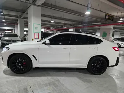 BMW X4 2025, 4277 км, за 43980.57 USD - фото 11