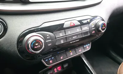 Kia Sorento 2017, 52825 км, за 11726.39 USD - фото 16