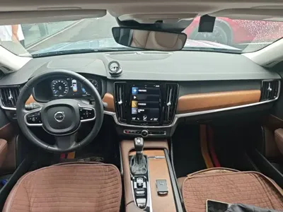 Volvo S90 2020, 66700 км, за 21541.48 USD - фото 10