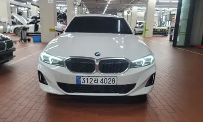BMW 3-Series · 2025 год