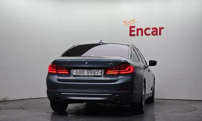 BMW 5-Series 2019, 77755 км, за 15923.35 USD