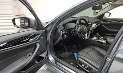 BMW 5-Series 2019, 77755 км, за 15923.35 USD - фото 10