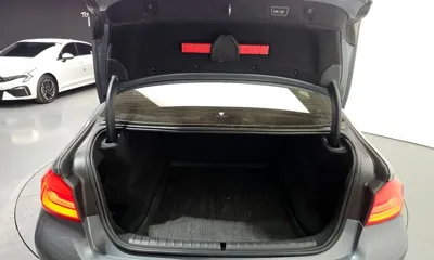 BMW 5-Series 2019, 77755 км, за 15923.35 USD - фото 20