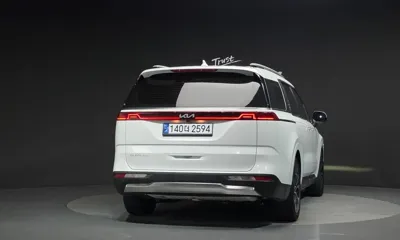 Kia Canival 2023, 147645 км, за 15688.59 USD