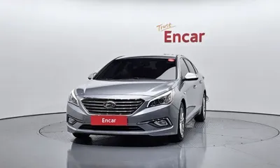 Hyundai Sonata 2015, 72620 км, за 5665.17 USD