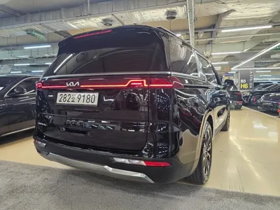 Kia Canival 2023, 70233 км, за 18762.22 USD