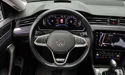 Volkswagen Passat 2021, 73434 км, за 18800.43 USD - фото 13