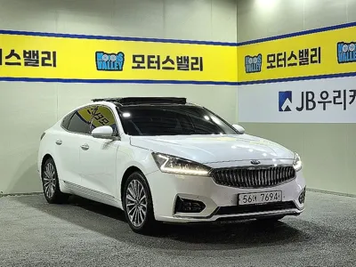 Kia K7 2017, 94206 км, за 8261.78 USD
