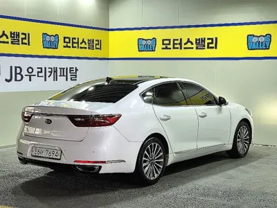 Kia K7 2017, 94206 км, за 8261.78 USD