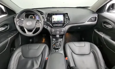 Jeep Cherokee 2021, 31818 км, за 12165.93 USD - фото 7