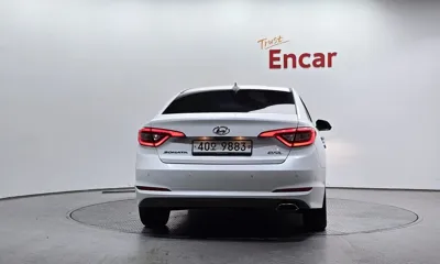 Hyundai Sonata 2015, 158774 км, за 4296.67 USD