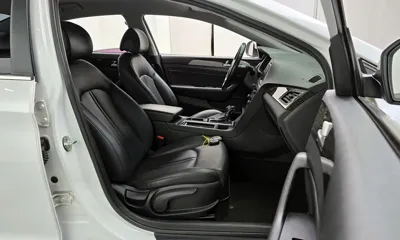 Hyundai Sonata 2015, 158774 км, за 4296.67 USD - фото 10