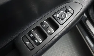 Hyundai Grandeur 2018, 92156 км, за 10749.19 USD - фото 30