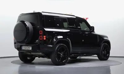 Land Rover Defender 2023, 72373 км, за 49166.34 USD