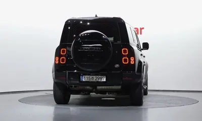 Land Rover Defender 2023, 72373 км, за 49166.34 USD