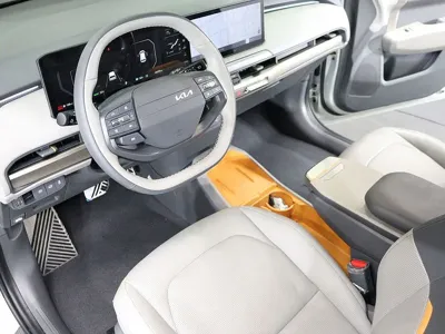 Kia EV3 2025, 44374 км, за 21491.87 USD - фото 10