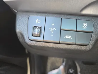 Kia Stonic 2019, 131006 км, за 6039.12 USD - фото 13