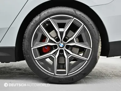 BMW 5-Series 2026, 5020 км, за 50055.24 USD