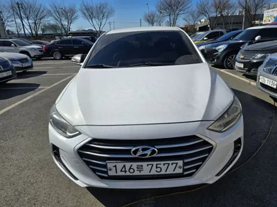 Hyundai Avante · 2016 год