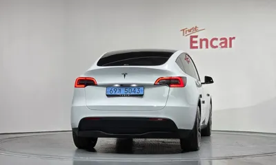Tesla Model Y 2024, 32184 км, за 26632.8 USD