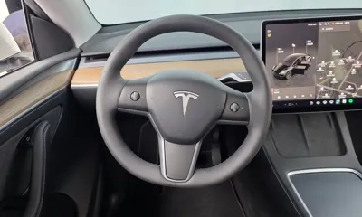 Tesla Model Y 2024, 32184 км, за 26587.78 USD - фото 13