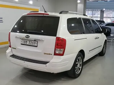 Kia Canival 2014, 124097 км, за 3635.65 USD