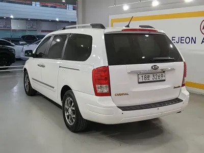 Kia Canival 2014, 124097 км, за 3635.65 USD