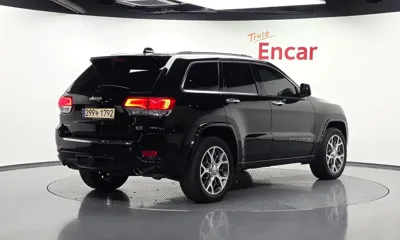 Jeep Cherokee 2021, 72470 км, за 14638.31 USD