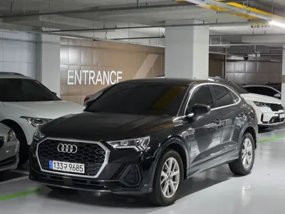 Audi Q3 2023, 63054 км, за 29838.12 USD