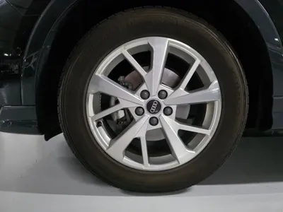 Audi Q3 2023, 63054 км, за 29838.12 USD